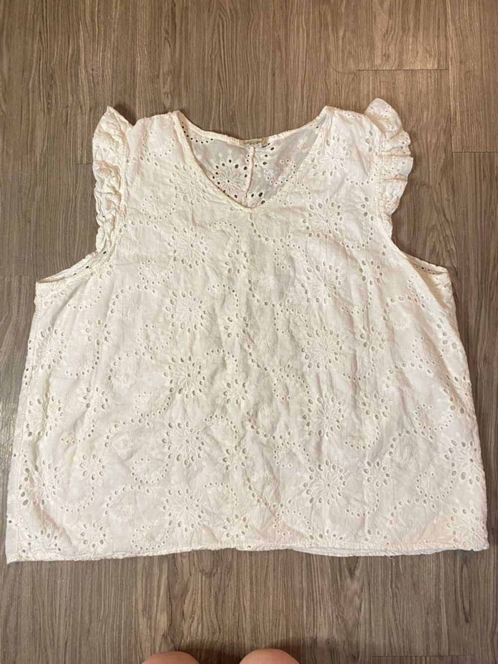 💖Women's Eyelet Flutter Sleeve Blouse - Cream